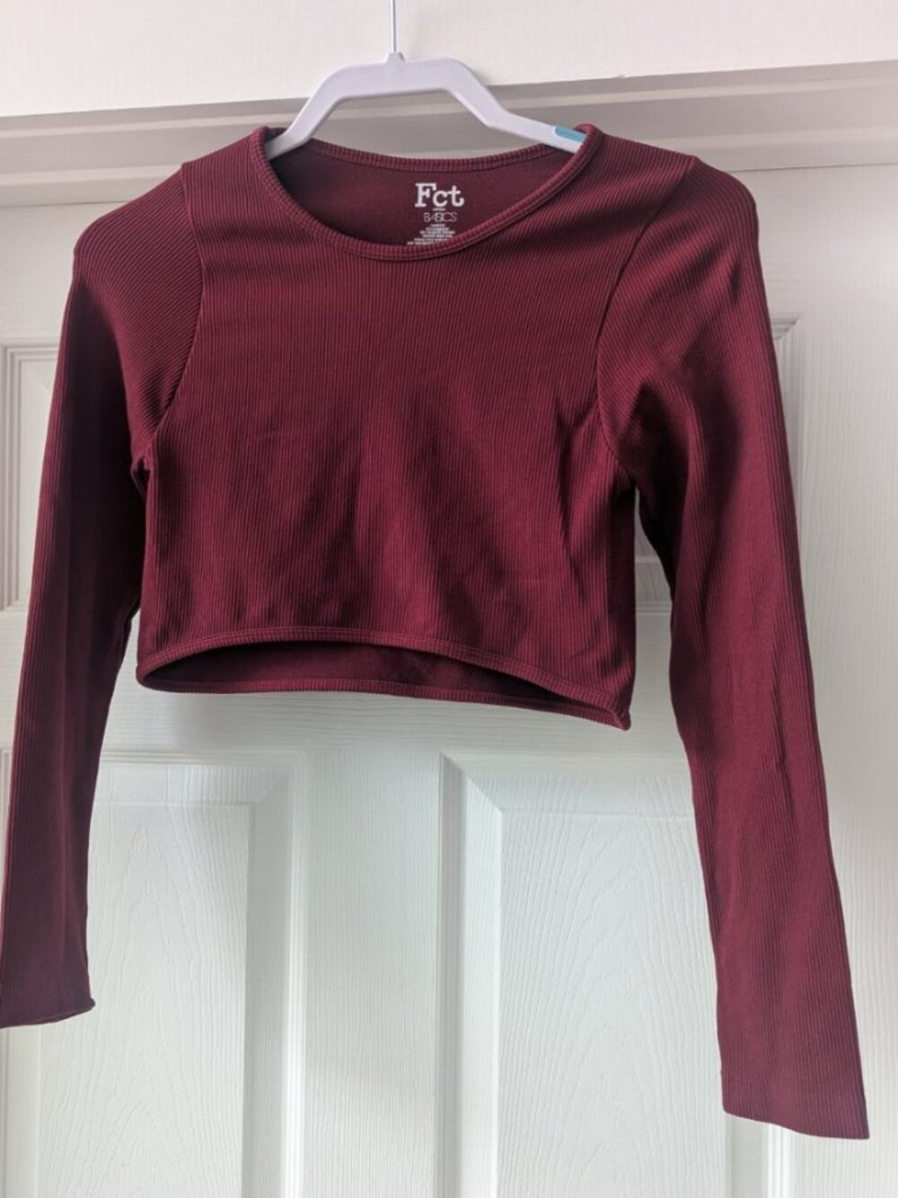 FCT Basics Ribbed Long Sleeve Crop Top – Size Medium